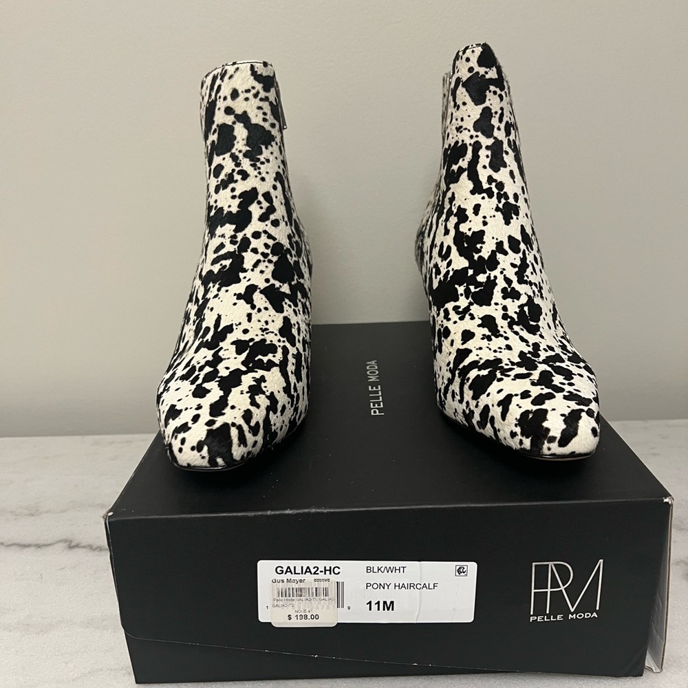 Pelle Moda size 11M Pony Haircalf